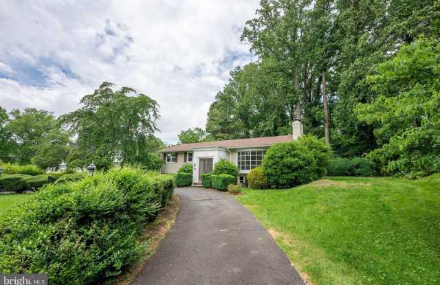 6438 WOODVILLE Drive