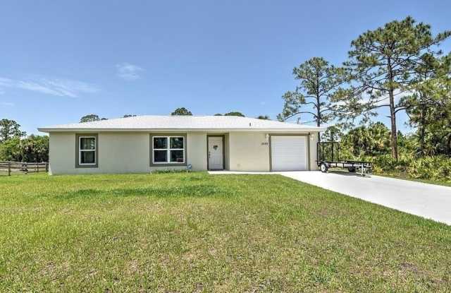 5029 W Hummingbird Drive
