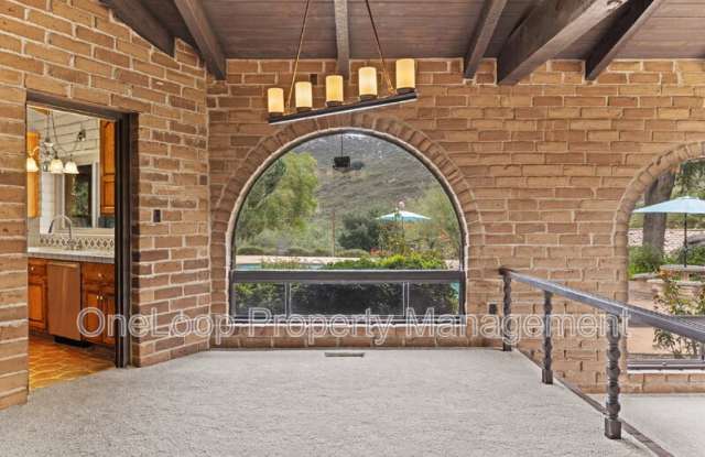 4085 Via Palo Verde Lago