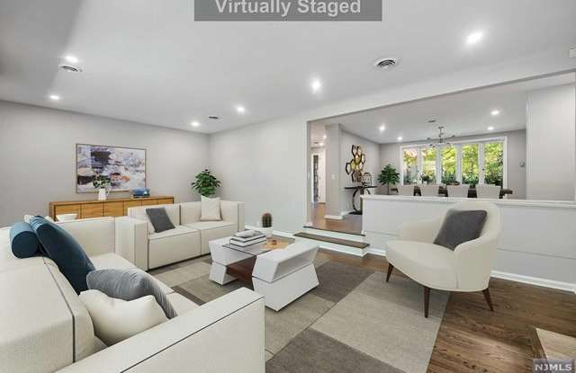 302 Fountain Road