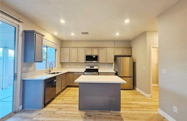 9500 Spring Blush Avenue