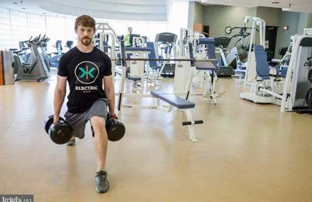 939 BARTON OAKS Place