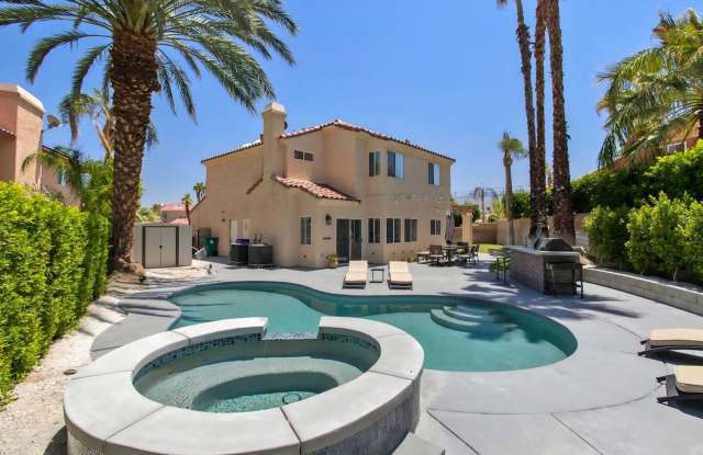 Pool Home in Palm Desert
