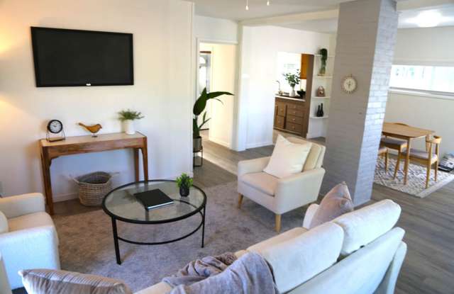 2bed/1bath with a shop