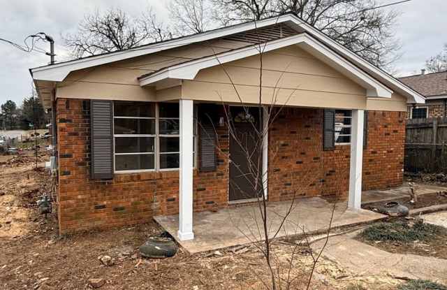 4 bedroom 2 bath HOUSE!