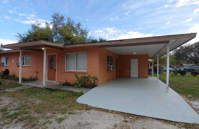 2907 4th St E. - 2907 4th Street East, West Samoset, FL 34208