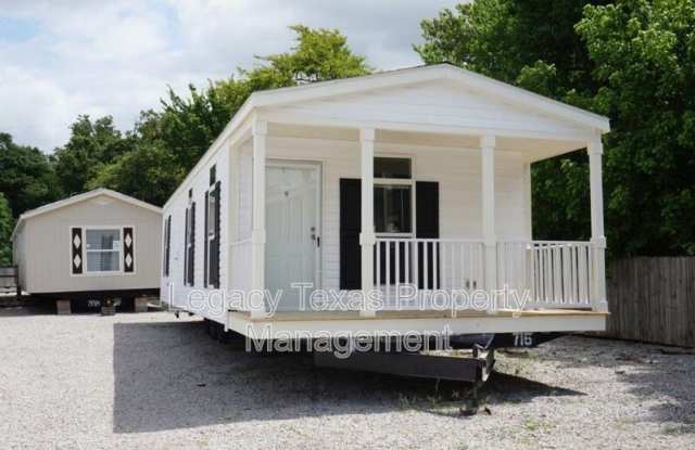 Photo of 800 N Old Betsy