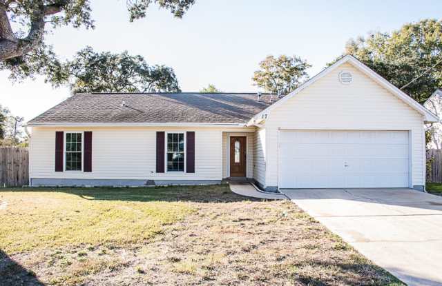 17 8th Street - 17 8th Street, Lake Lorraine, FL 32579