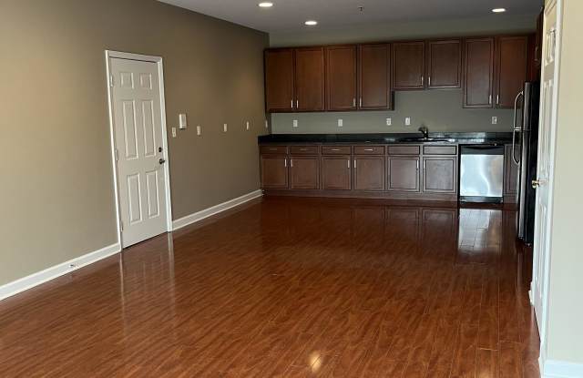 7405  Lions Gate Parkway