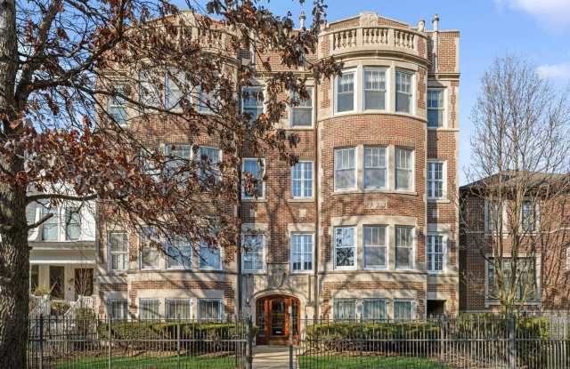 4520 N Hermitage Avenue - 4520 North Hermitage Avenue, Chicago, IL 60640