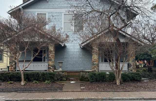 407 W 9th Street unit: B