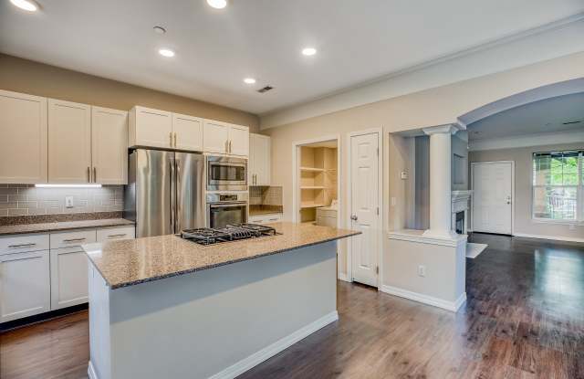 Photo of Estates at Cougar Mountain