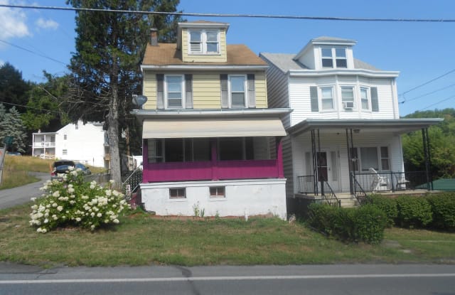 227 MARKET STREET - 227 Market Street, Cumbola, PA 17930