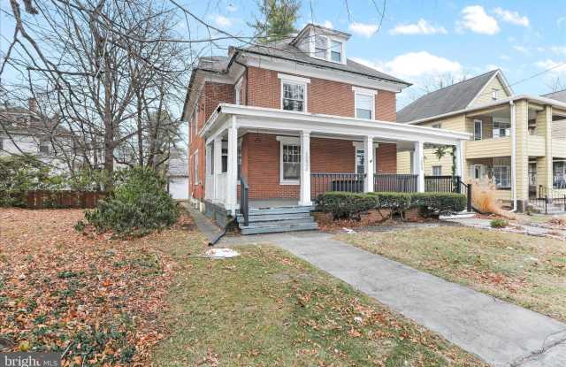 Photo of 1052 EDGAR Avenue