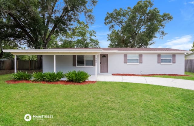 583 Madeira Drive - 583 Maderia Drive, Bellair-Meadowbrook Terrace, FL 32073