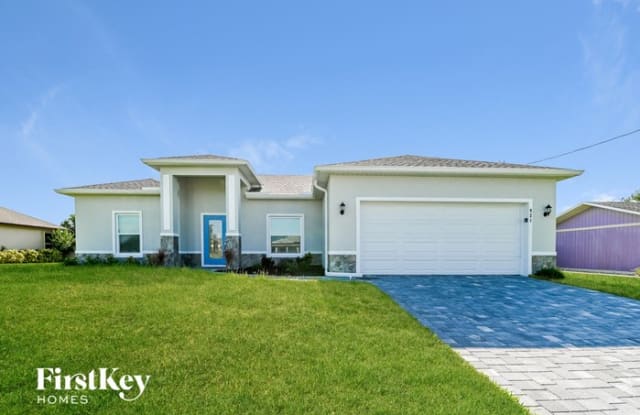 921 NW 15th Pl - 921 NW 15th Pl, Cape Coral, FL 33993