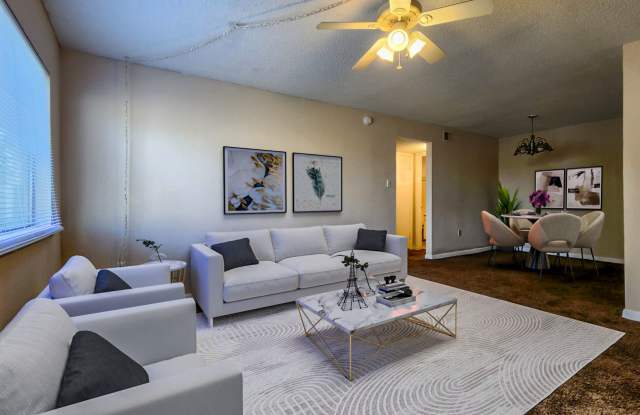 Photo of 7019 Huntington Park Dr