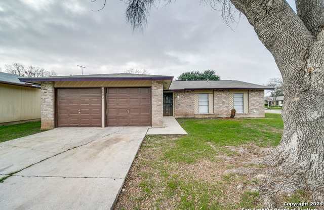 5002 walt schirra - 5002 Walt Schirra Street, Kirby, TX 78219