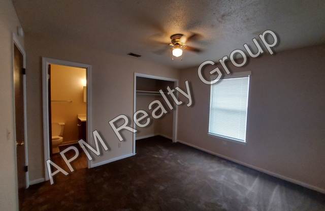 Available soon - 2nd floor apartment. 50% first month! - 3711 Lamar Street, Columbia, SC 29203