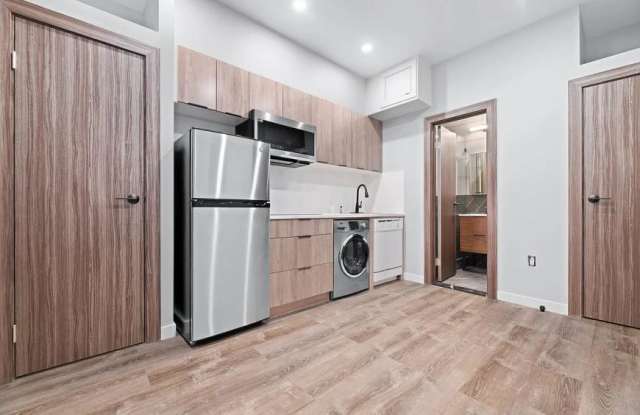 437 West 46th Street