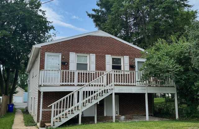 250 W 5TH Street