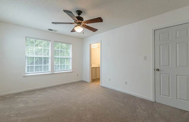 Room in 2 Bedroom Home at Ginnis Rd