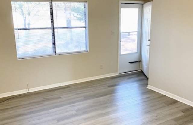 231/233 Peachtree Street