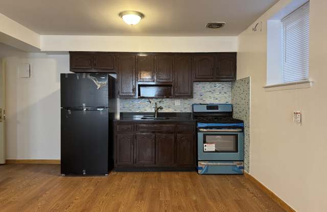 70-58 Walnut St, 1fl