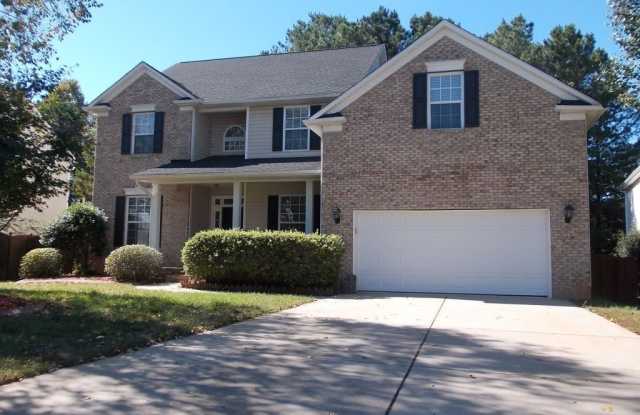 Photo of Large 6 Bedroom, 3 Bath house in Pineville