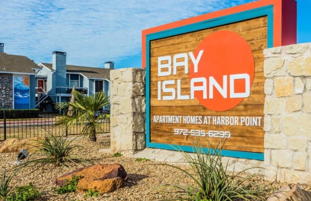 Bay Island at Harbor Point