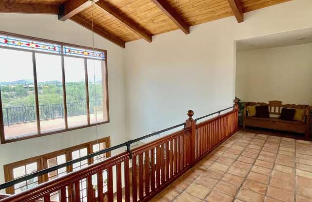 39002 N School House Road