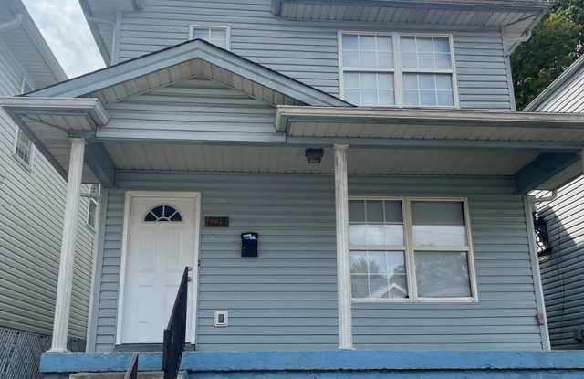 Photo of Beautifully renovated 3 bedroom house!