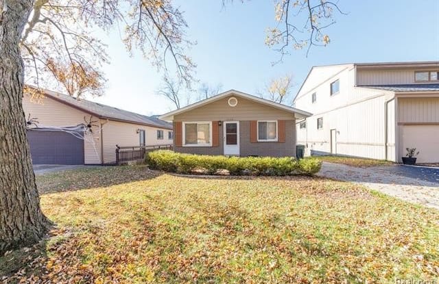 5528 SUNNYCREST Drive - 5528 Sunnycrest Drive, Oakland County, MI 48323