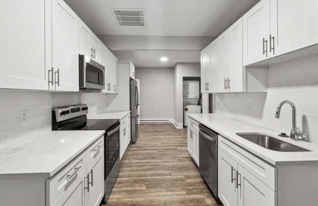 327-337 W Chestnut Street