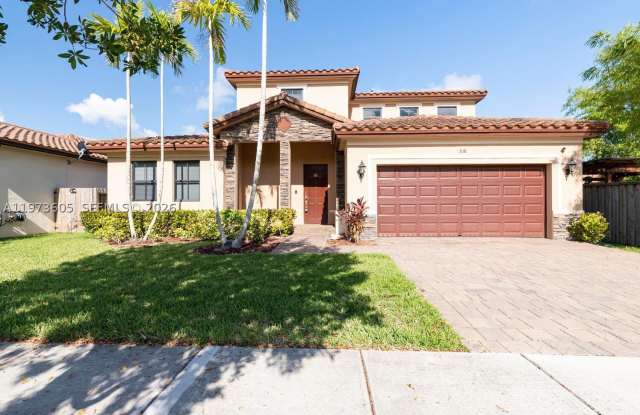 516 SE 35th Ter