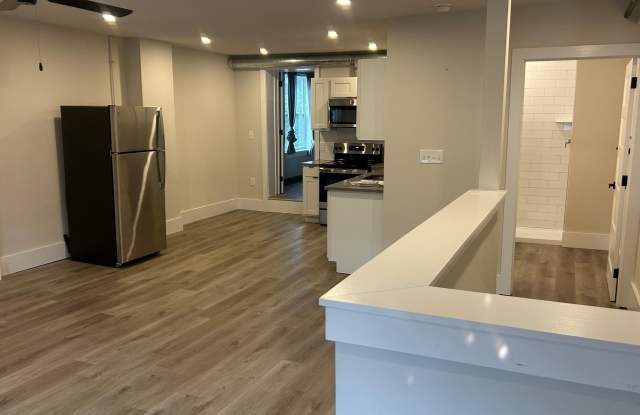 224 HALL Street unit: 8