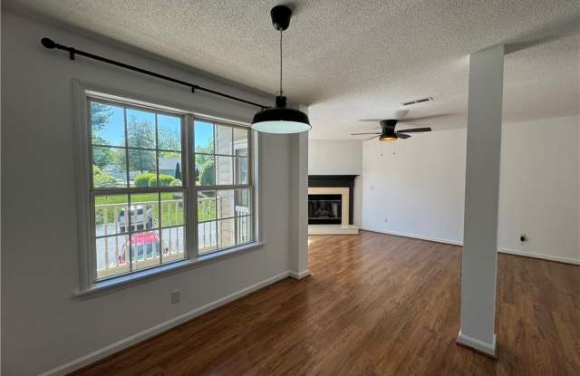 6704 W Friendly Avenue