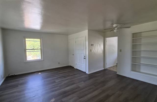 4911 Southern Boulevard - 2