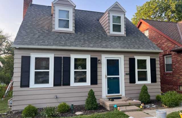 Dundee 4 bed 2 bath 3 car garage