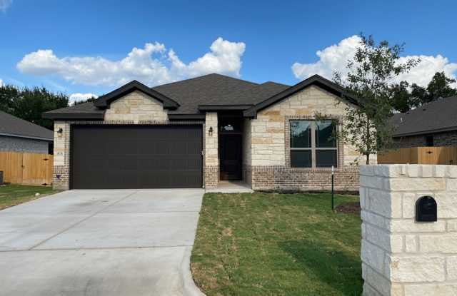 Photo of 421 Holstein Dr