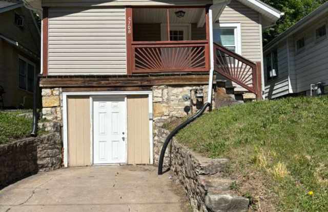 Remodeled 4BR Home with Granite Counters, Hardwood Floors & Private Drive