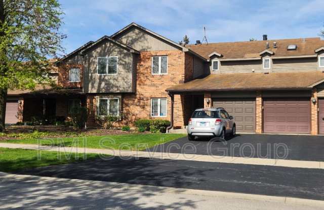 985 West Ct