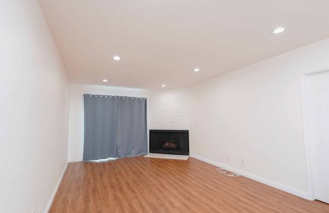 Gated Community 2 Bedroom 2 Bath Condo