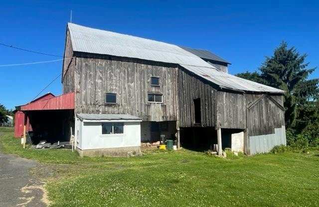 Photo of 104 S LIMEKILN PK