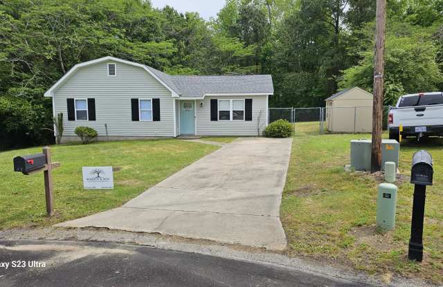 Photo of 912 Laurel Lane