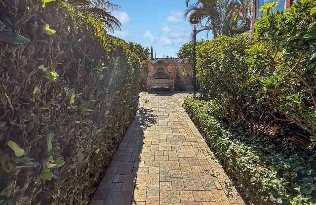 Hourglass Park Apartments