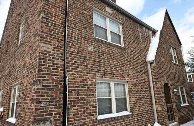 Photo of Beautiful 3/4 bedroom + office in Shadyside- Off-Street Parking and Tons of Storage!!