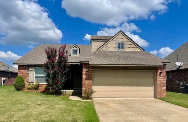 Photo of Beautiful 3 Bedroom Home in Broken Arrow – Available January!
