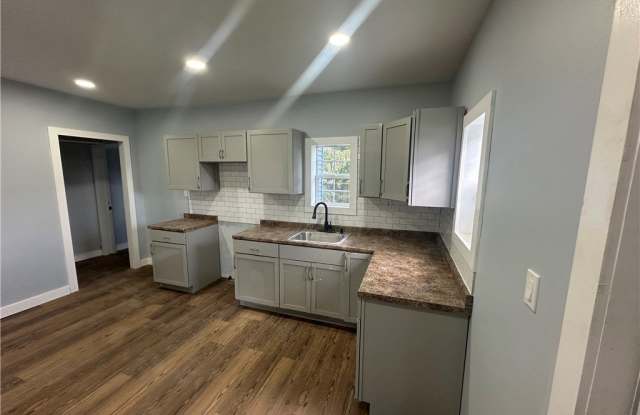 202 Franklin Apt A Street