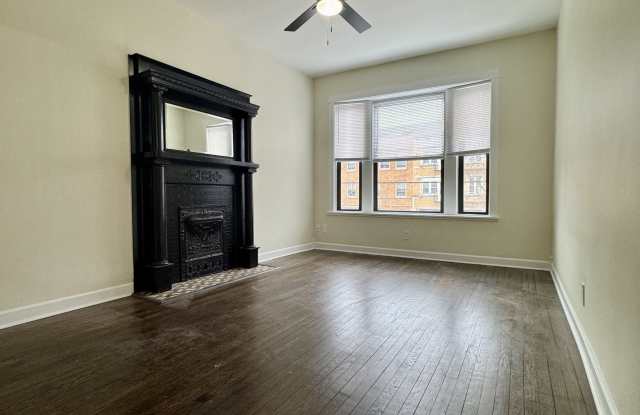 Photo of 5941 N. Broadway #2N